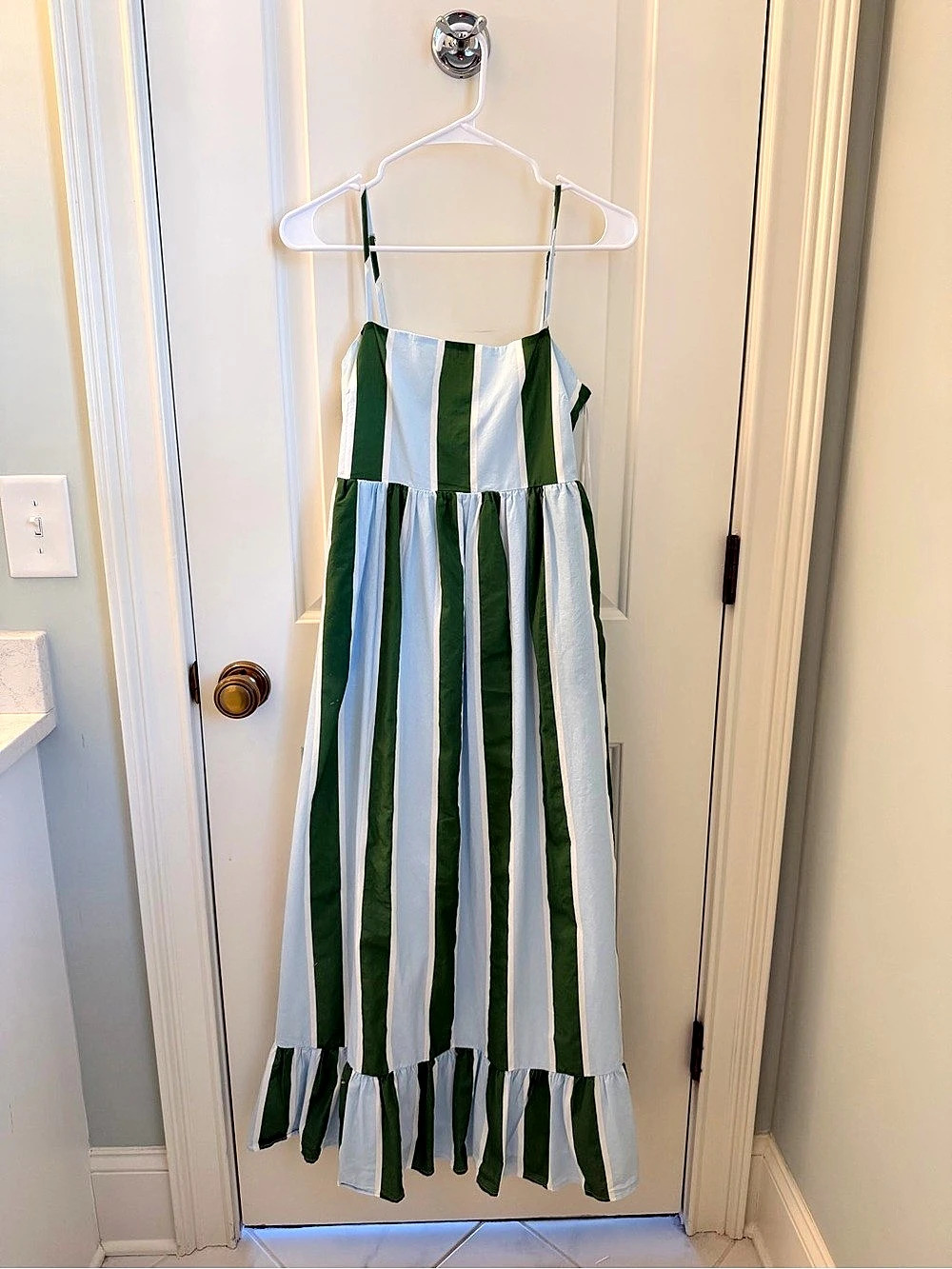 TCEC Striped Maxi Dress in Green & White Size Small Like New